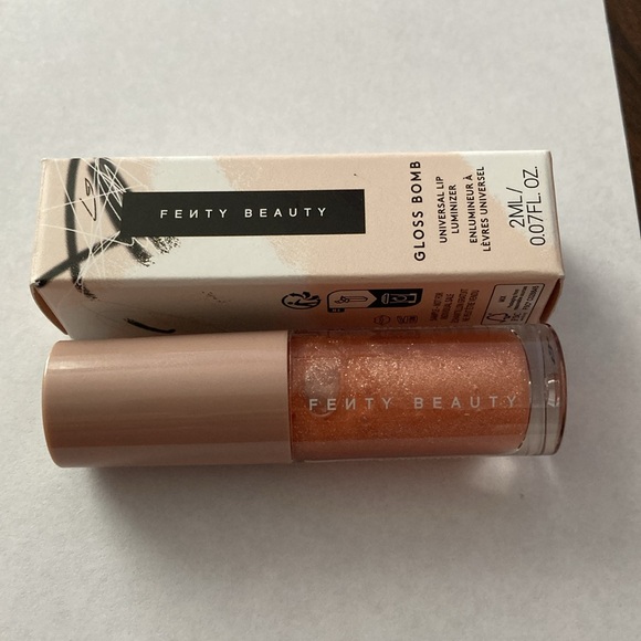 Fenty Beauty Gloss Bomb - Picture 4 of 4
